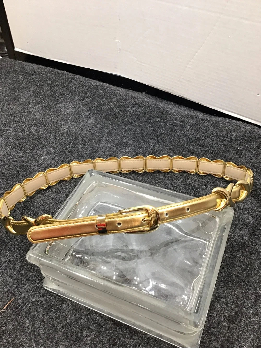 Vintage Captiva metallic gold leather and metal chain belt 34